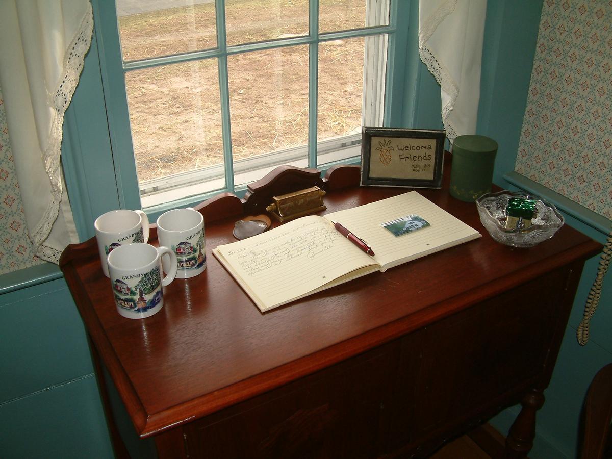 Truman Gillet House B & B Granby Exterior photo