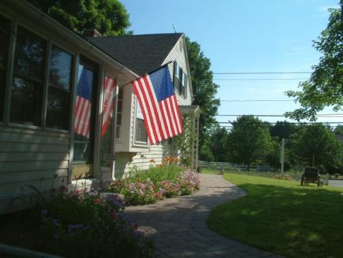 Truman Gillet House B & B Granby Exterior photo